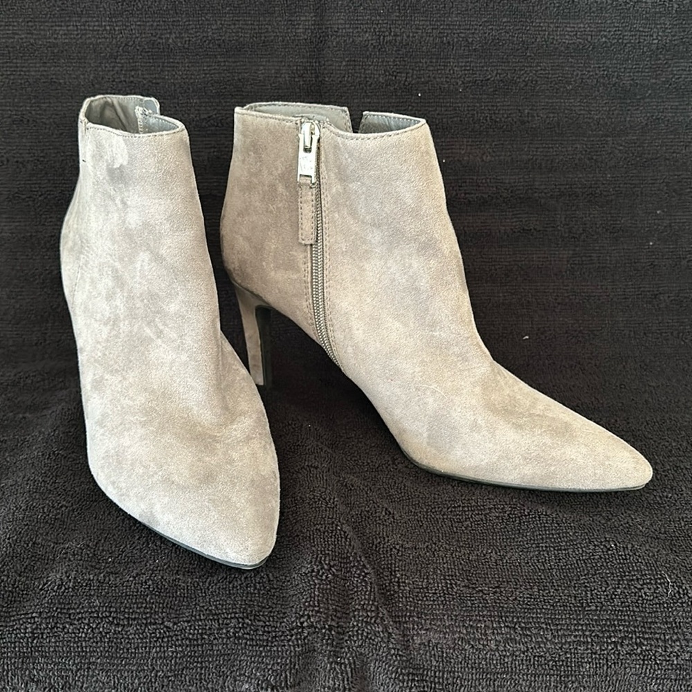 Sam & Libby gray suede boots! Never worn! Size 9!